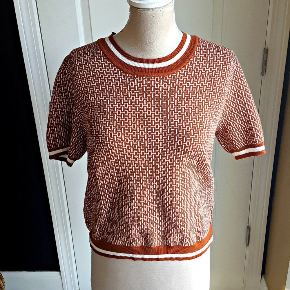 Adrianna Papell Rust and White Geo Knit Short-Sleeve Sweater